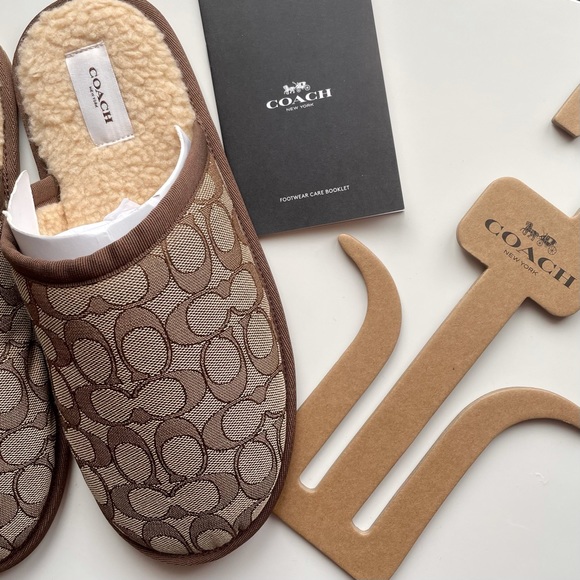 BNWT COACH Jacquard Slippers / Slides Size 8 - Picture 10 of 10